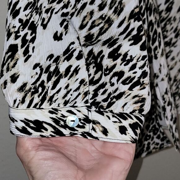 Investments Womens Size L Button Down Animal Print Top 3/4 Long Sleeve - Picture 8 of 14